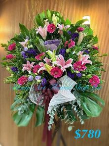 Mixed Flower Arrangement - A Standard CODE 21968
